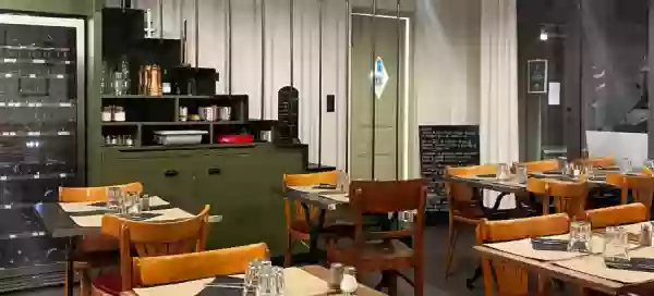Le restaurant - Bistrot De La Gare - restaurant MOLLEGES - manger a MOLLEGES